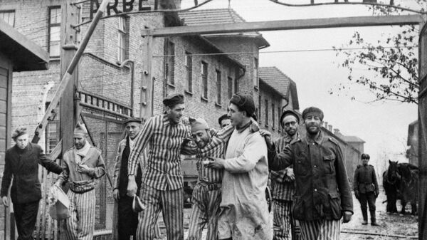 Освобождение советскими войсками узников немецко-фашистского концлагеря Аушвиц-Биркенау - Освенцим, Польша - Sputnik Moldova-România