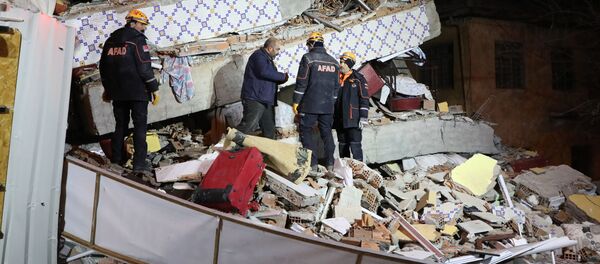 Urmările cutremurului din estul Turciei Urmările cutremurului din estul Turciei - Sputnik Moldova-România