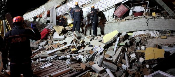 Последствия землетрясения на востоке Турции Последствия землетрясения на востоке Турции - Sputnik Moldova-România