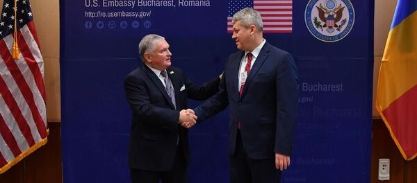 Adrian Zuckerman şi Cătălin Predoiu - Sputnik Moldova-România