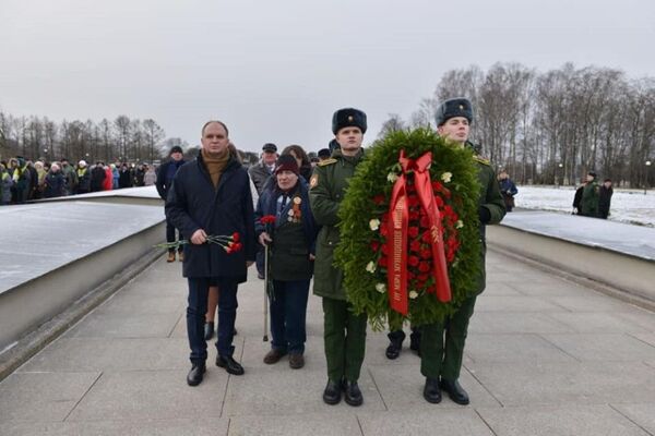 Primarul Chișinăului a participat la comemorarea victimelor blocadei Leningradului Primarul Chișinăului a participat la comemorarea victimelor blocadei Leningradului - Sputnik Moldova