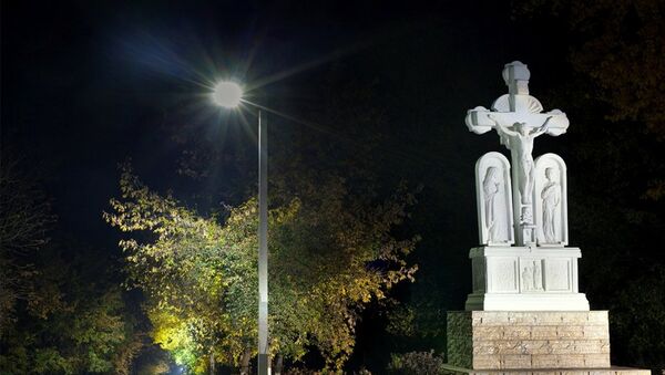 Orhei, noaptea, răstignire, cruce, lumină - Sputnik Moldova-România