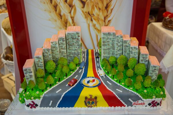 Сделано в Молдове: последний день выставки, прямой троллейбус ходит до вечера Сделано в Молдове: последний день выставки, прямой троллейбус ходит до вечера - Sputnik Молдова