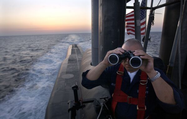 Офицер на борту подводной лодки USS Florida  - Sputnik Молдова