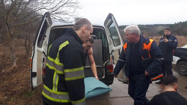 Teribil: O adolescentă s-a prăbușit sub gheața fragilă a unui lac din Chișinău - Foto Teribil: O adolescentă s-a prăbușit sub gheața fragilă a unui lac din Chișinău - Foto - Sputnik Moldova