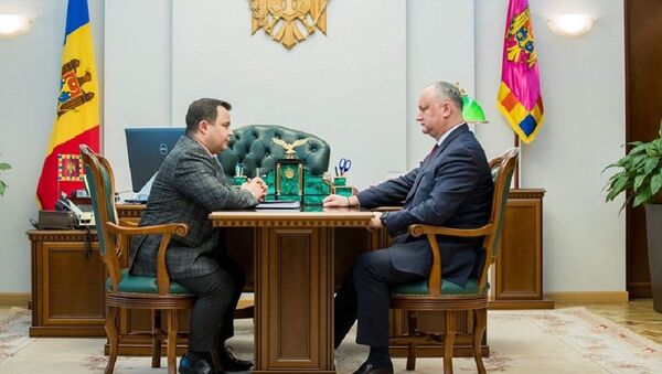 Президент Молдовы Игорь Додон и глава СИБ Александр Есауленко - Sputnik Moldova