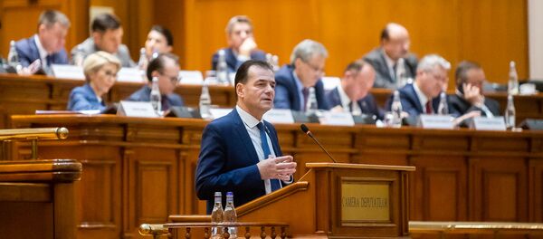 Ludovic Orban și alți miniștri din Guvern la Parlament - Sputnik Moldova-România