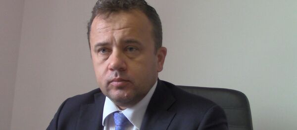 Liviu Pop, adevărul despre baronii manualelor Liviu Pop, adevărul despre baronii manualelor - Sputnik Moldova-România