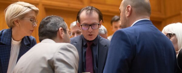 Florin Cîțu, Raluca Turcan - Sputnik Moldova-România