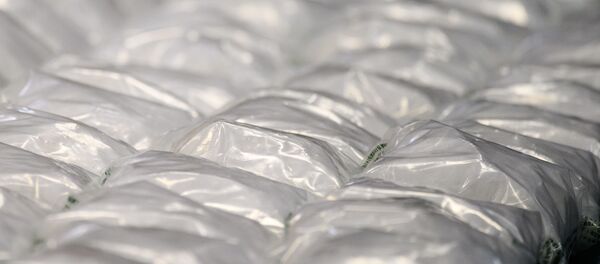 Пакет с наркотиком - Sputnik Молдова