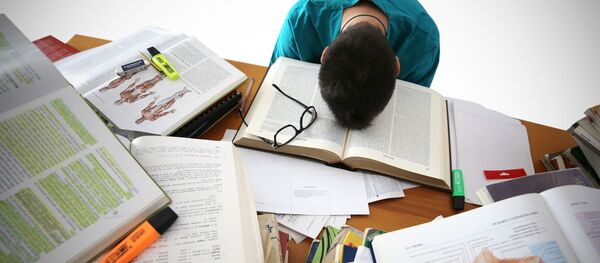 Студент готовится к экзамену - Sputnik Молдова