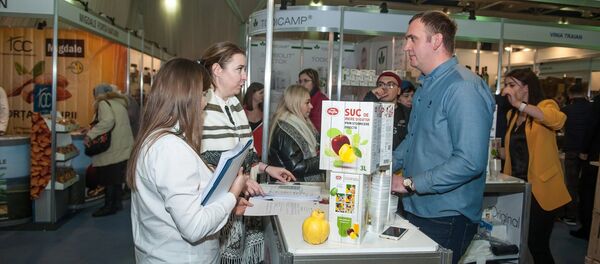 Producătorul pe sucuri naturale Igor Lesnic, la Expoziția Națională ”Fabricat în Moldova 2020”, care s-a desfășurat la Chișinău, în perioada 29 ianuarie - 02 februarie 2020  - Sputnik Moldova