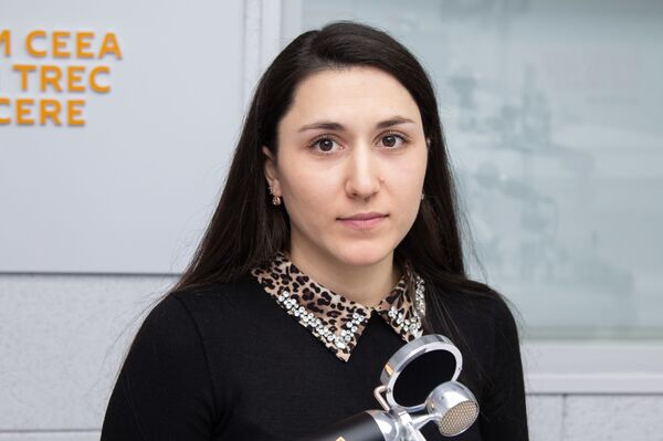 Как питаться летом для бодрости и хорошего настроения – советы эксперта Как питаться летом для бодрости и хорошего настроения – советы эксперта - Sputnik Молдова