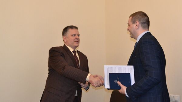 Șeful Adjunct al Misiunii Statelor Unite ale Americii la Chișinău, în vizită la Ministerul Finanțelor - Sputnik Moldova