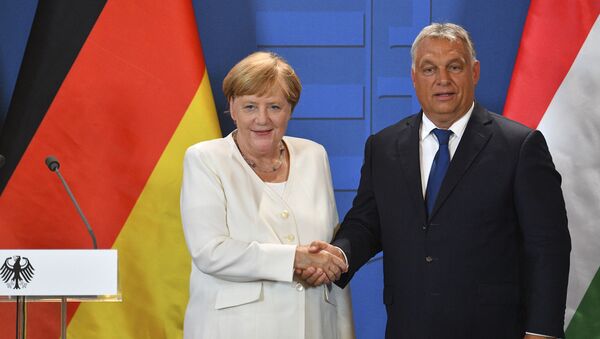 Angela Merkel Viktor Orban - Sputnik Moldova-România
