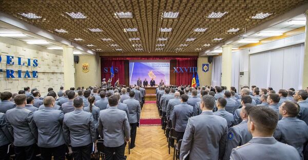 SIS și-a anunțat prioritățile pentru 2020: Cum i-a încurajat Igor Dodon pe ofițeri SIS și-a anunțat prioritățile pentru 2020: Cum i-a încurajat Igor Dodon pe ofițeri - Sputnik Moldova