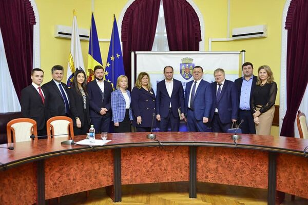 Петербург помогает Кишиневу: как будут реабилитировать молдавскую столицу Петербург помогает Кишиневу: как будут реабилитировать молдавскую столицу - Sputnik Молдова