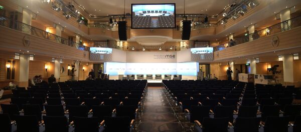 Конференц-зал во время подготовки к Мюнхенской международной конференции по безопасности MCSC - Sputnik Молдова