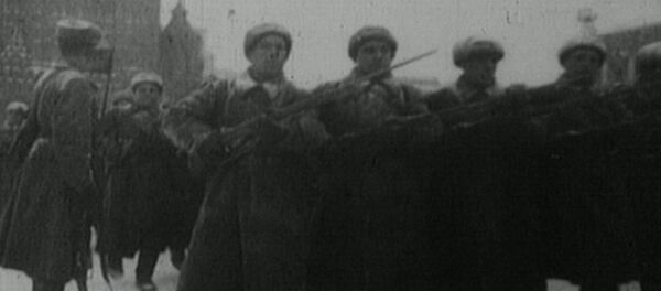 Спутник_С парада на Красной площади – на передовую. Съемки 7 ноября 1941 года Спутник_С парада на Красной площади – на передовую. Съемки 7 ноября 1941 года - Sputnik Молдова