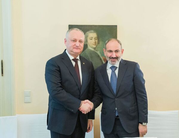Dodon, întrevederi importante la München: Steinmeier, Aliyev și Pashinyan Dodon, întrevederi importante la München: Steinmeier, Aliyev și Pashinyan - Sputnik Moldova
