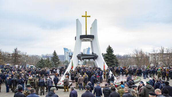 Comemorarea celor căzuți în războiul din Afganistan la Complexul Memorial „Feciorilor Patriei — Sfântă Amintire” - Sputnik Moldova
