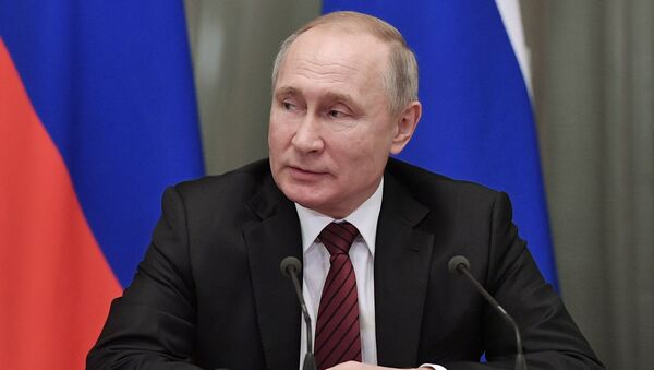 Президент РФ В. Путин провел встречу с новым правительством РФ - Sputnik Молдова