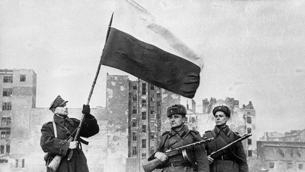 Освобождение Польши от немецко-фашистских захватчиков - Sputnik Молдова
