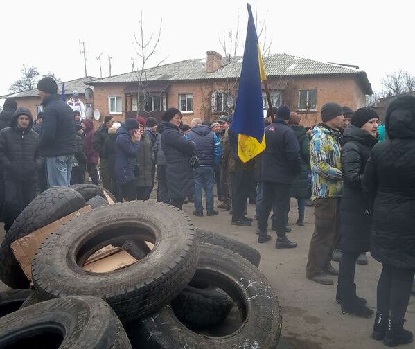 Украинцы протестуют против принятия на карантин эвакуированных из Китая - Sputnik Молдова