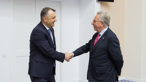 Молдавский премьер Ион Кику и председатель Венецианской комиссии Джанни Букиккьо - Sputnik Молдова