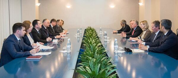 Игорь Додон провел встречу с Председателем Венецианской комиссии Джанни Букиккьо, который находится с визитом в Республике Молдова. - Sputnik Moldova