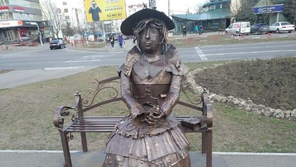 В столичном секторе Чеканы вандалы изуродовали еще одну парковую скульптуру – на этот раз пропала металлическая рука. - Sputnik Молдова