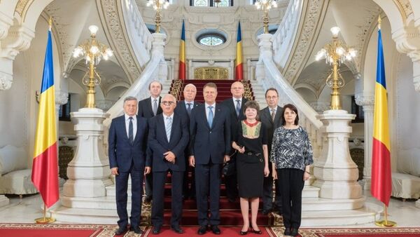 Întâlnirea Preşedintelui României, domnul Klaus Iohannis, cu judecătorii Curții Constituționale - Sputnik Moldova-România