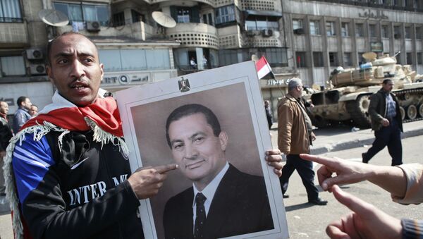 Столкновения сторонников и противников Хосни Мубарака в Каире - Sputnik Молдова