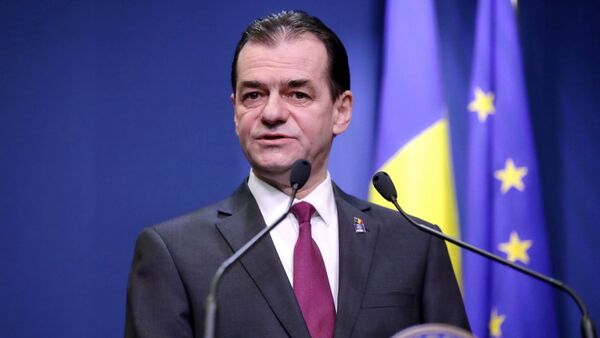 Declarații de presă susținute de premierul desemnat, Florin Cîțu, și de premierul interimar, Ludovic Orban, la Palatul Victoria - Sputnik Молдова