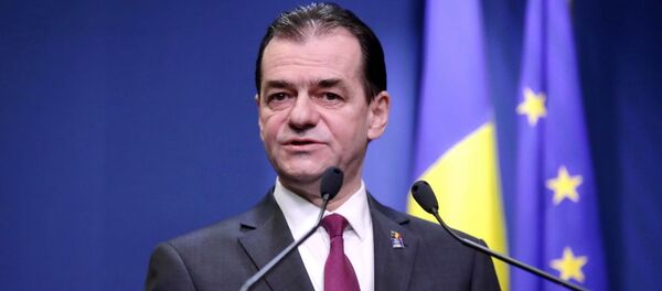 Declarații de presă susținute de premierul desemnat, Florin Cîțu, și de premierul interimar, Ludovic Orban, la Palatul Victoria - Sputnik Moldova-România