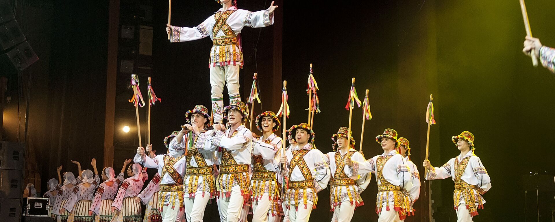 Экс-президент Воронин - министру культуры: не трогайте ансамбль Жок и покиньте пост! - Sputnik Молдова, 1920, 26.07.2024