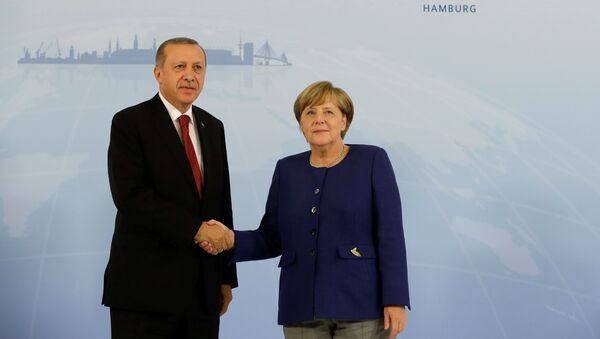Recep Tayyip Erdogan și Angela Merkel - Sputnik Moldova