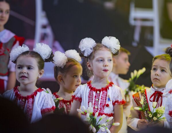 Evoluția colectivelor artistice la Festivalului Internațional de Muzică ”Mărțișor” - Sputnik Moldova