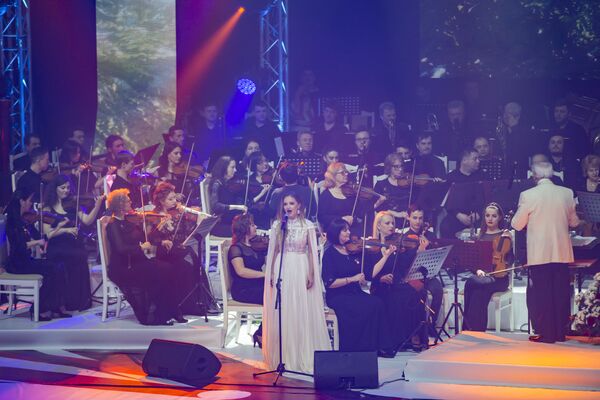 Interpreți de muzică ușoară au evoluat la Festivalului Internațional de Muzică ”Mărțișor” - Sputnik Moldova