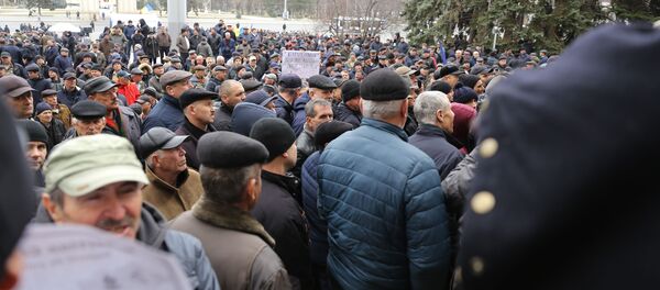 Veteranii de război protestează în fața Guvernului - Sputnik Moldova
