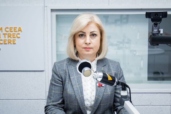 Эксперт: молдавские мигранты инвестировали миллиард леев в экономику - Sputnik Молдова