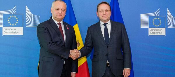 Igor Dodon s-a întâlnit cu Comisarul European pentru Politica de Vecinătate şi Extindere, domnul Olivér Várhelyi - Sputnik Moldova