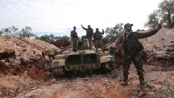 Поддерживаемые Турцией сирийские боевики готовятся выйти на линию фронта в провинции Идлиб (11 февраля 2020). Сирия - Sputnik Молдова