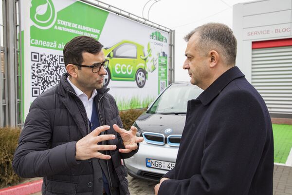 Инновации в быту - в Кишиневе появятся станции зарядки электромобилей - Sputnik Молдова