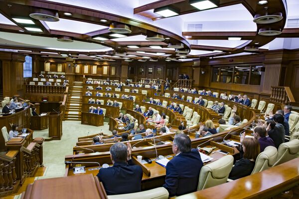 Властный лабиринт: как Санду будет работать с кабмином и парламентом Властный лабиринт: как Санду будет работать с кабмином и парламентом - Sputnik Молдова