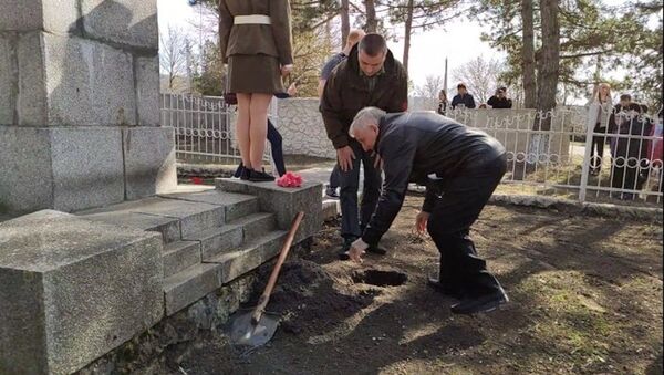 Память о Солтысе: молдавский герой вернулся на Родину горстью земли Память о Солтысе: молдавский герой вернулся на Родину горстью земли - Sputnik Молдова