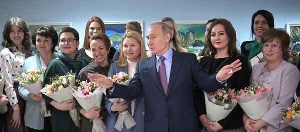 Рабочая поездка президента РФ В. Путина в Ивановскую область - Sputnik Молдова