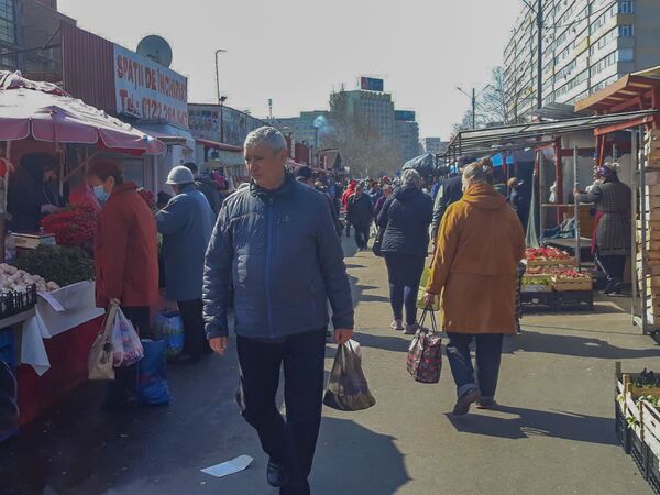 Cum arată Bucureștiul când școlile sunt închise. Galerie foto Cum arată Bucureștiul când școlile sunt închise. Galerie foto - Sputnik Moldova-România