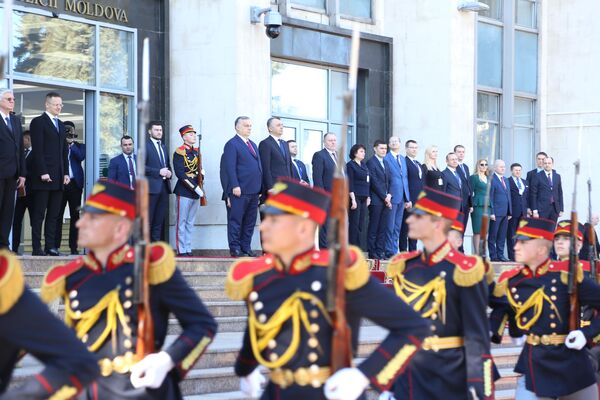 Prim-ministrul Ungariei, Viktor Orban, și-a început vizita la Chișinău - Foto/Video Prim-ministrul Ungariei, Viktor Orban, și-a început vizita la Chișinău - Foto/Video - Sputnik Moldova