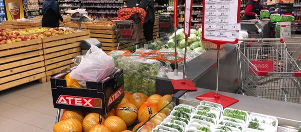 В Кишиневских магазинах полно продуктов - паники нет - Sputnik Молдова
